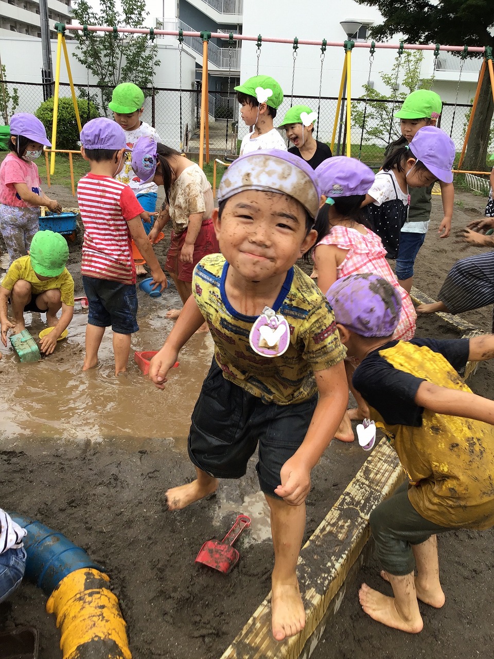 幼稚園　泥 泥遊びっっっ！！！